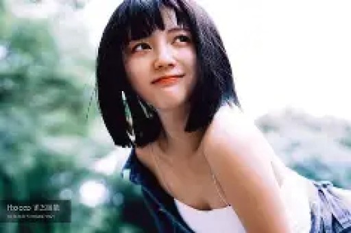 “曝林俊杰大嫂想吃绝户”登上热搜；林俊杰与大哥社交平台互相取关删除与大哥大嫂合影有爆料称联合闺蜜冒充其女友同学散布黑料