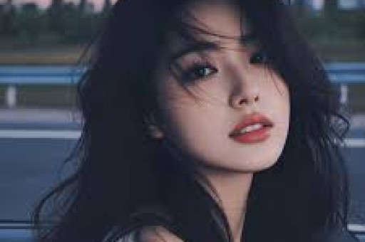 “渣女”谢芷蕙：与陈冠希的爱恨情仇300张艳照让人沸腾