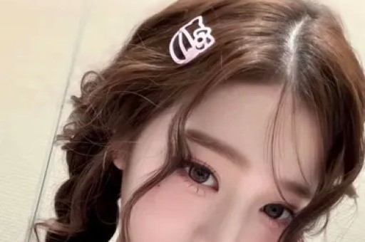 最近抖音火爆的网红被扒黑历史小编觉得抖音还是需要些正能量的东西